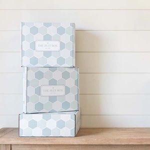 Full Spring 2022 Jilly Box (Knix pants sz L)